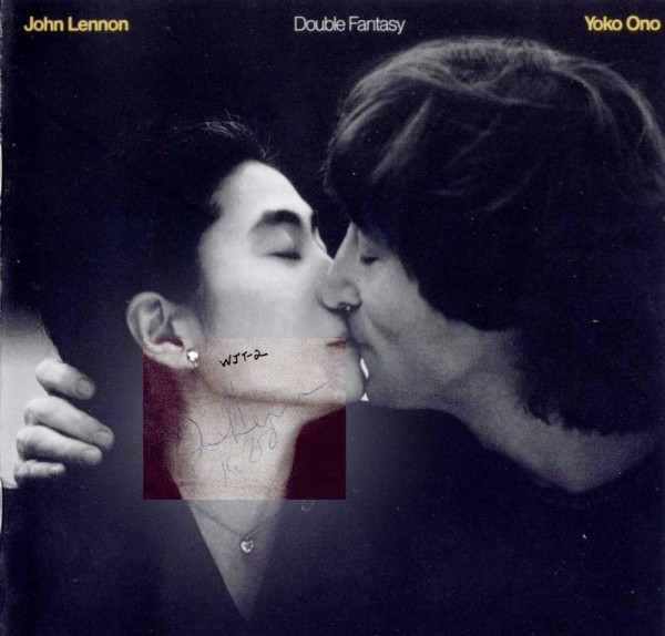 Für das Double Fantasy-Album, das Lennon am 8. Dezember 1980 für Chapman <b>...</b> - double-fantasy-mark-david-chapman-600x574
